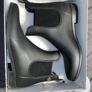 MK Rain booties